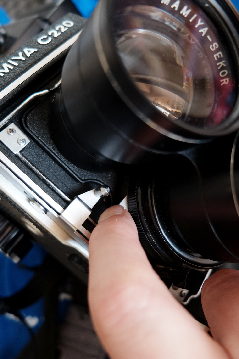 MAMIYA C220 二眼レフカメラ Mamiya レンズ交換式 二眼レフ C220, C330 備忘録（前篇