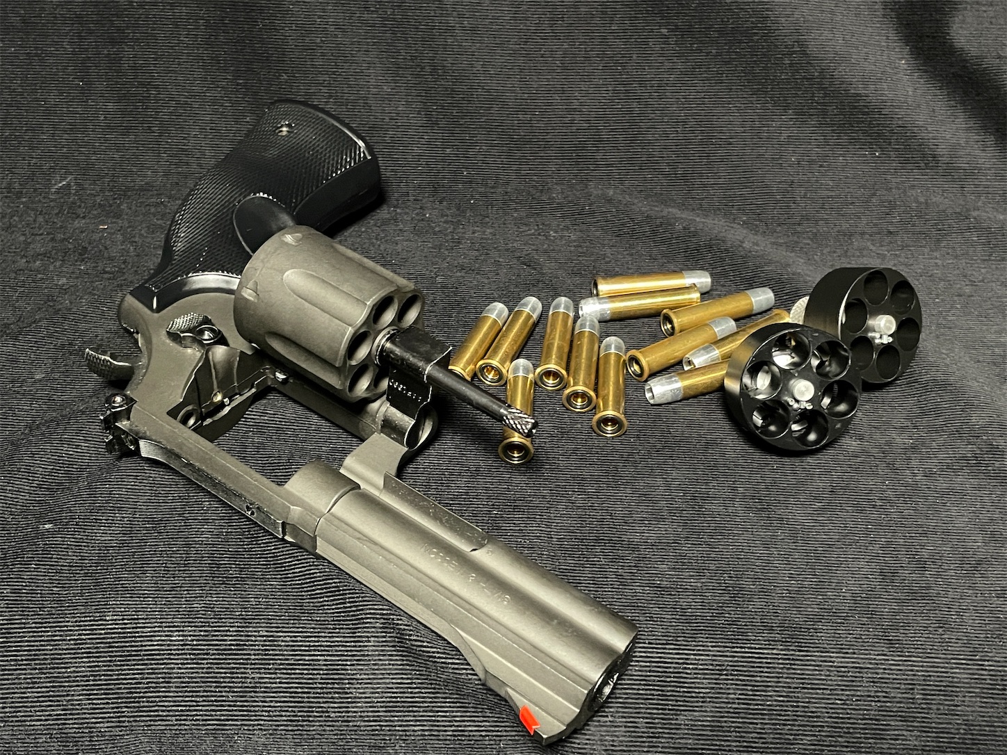 好きすぎて あぶない刑事 S&W M586 xカートリッジを・・・撃つッ