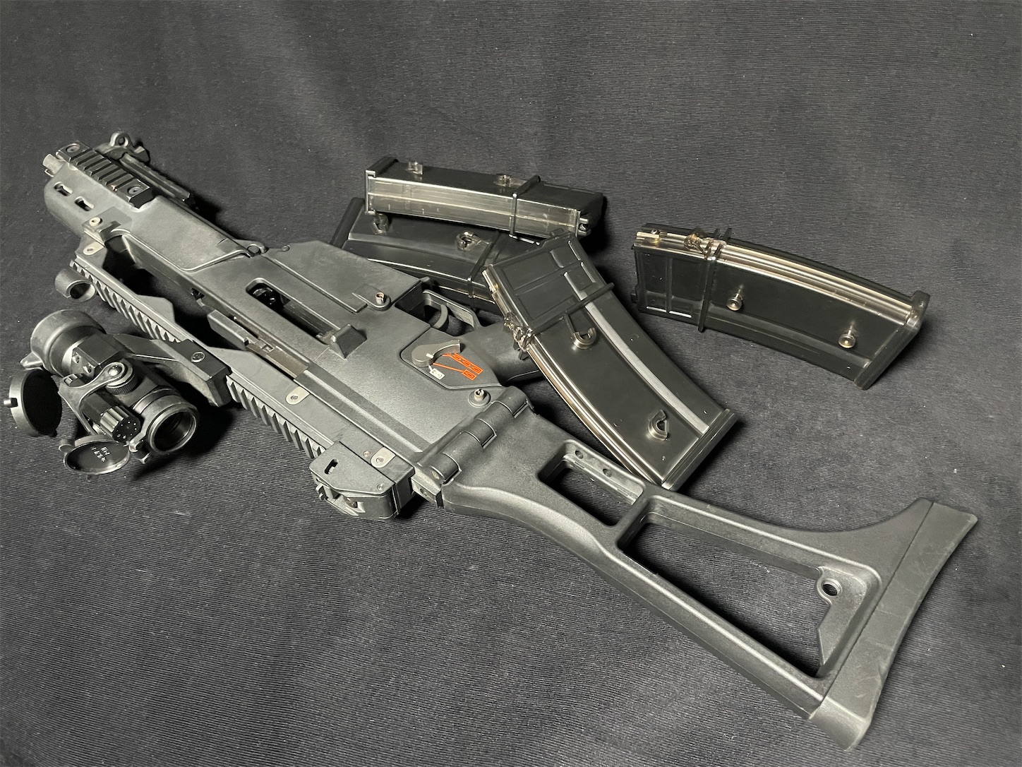 多分WE-TECHのG99と思しきG36ガスブローバックを・・・撃つッッ