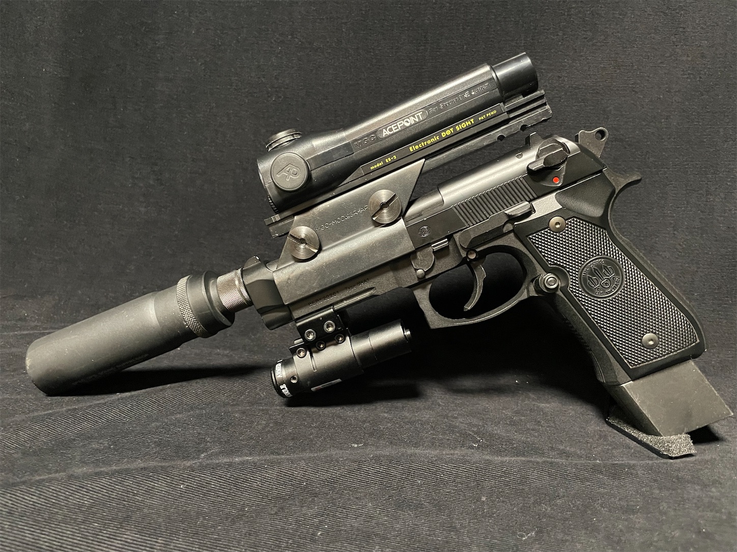 MGC ベレッタ M92F エースポイントII ダットサイト 木製グリップ 固定