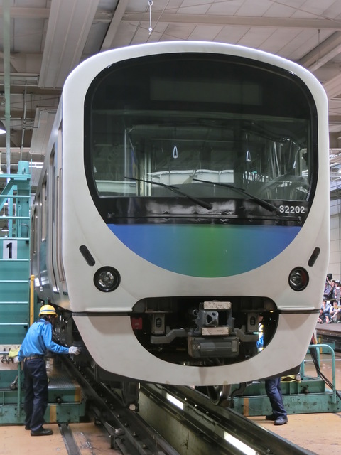 西武30000系①.JPG