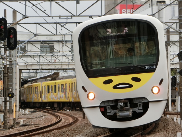 西武30000系②.JPG