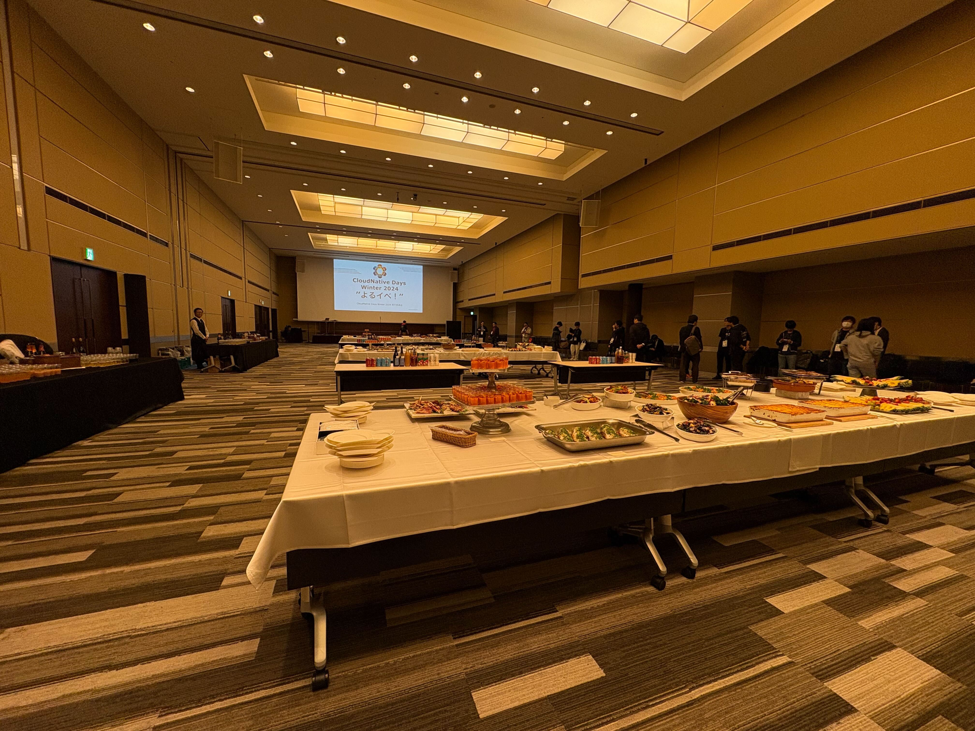 CNDW2024 オフィシャル懇親会が始まる前の会場