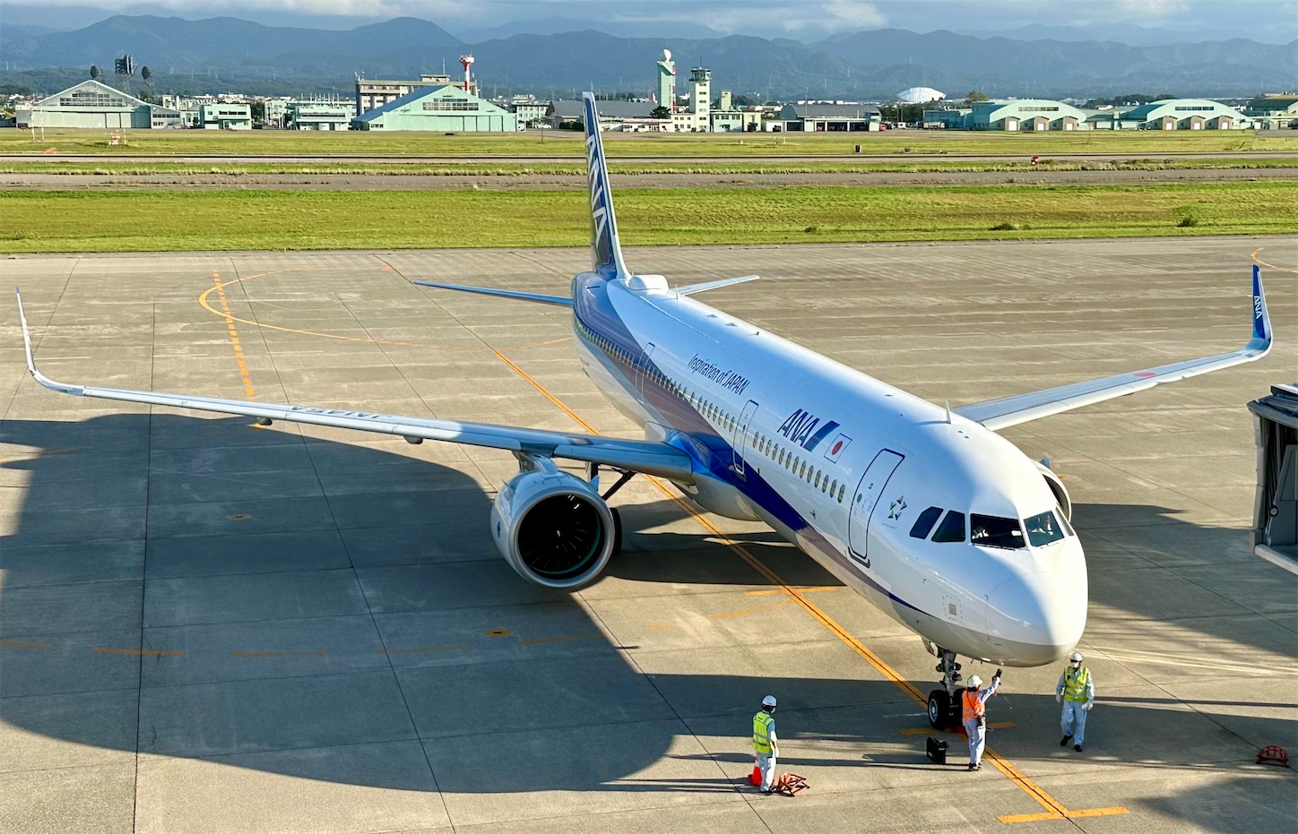 【送料込み】 南国育ち 6号機 不要機 と データカウンター付き！ ついに観測！機内から見る奇跡の光景 ANA 小松-羽田 NH756 普通席 プチ