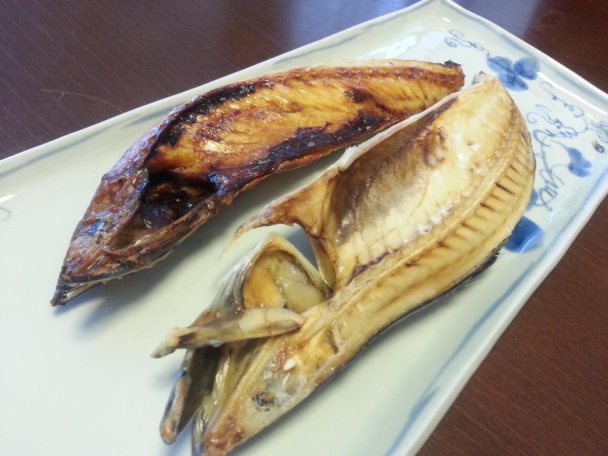 冷凍干物サバを 炙り と 湯煮 で比較 美味しいのは よちよちエクスプレス 冷凍干物サバを 炙り と 湯煮 で比較 美味しいのは よちよちエクスプレス