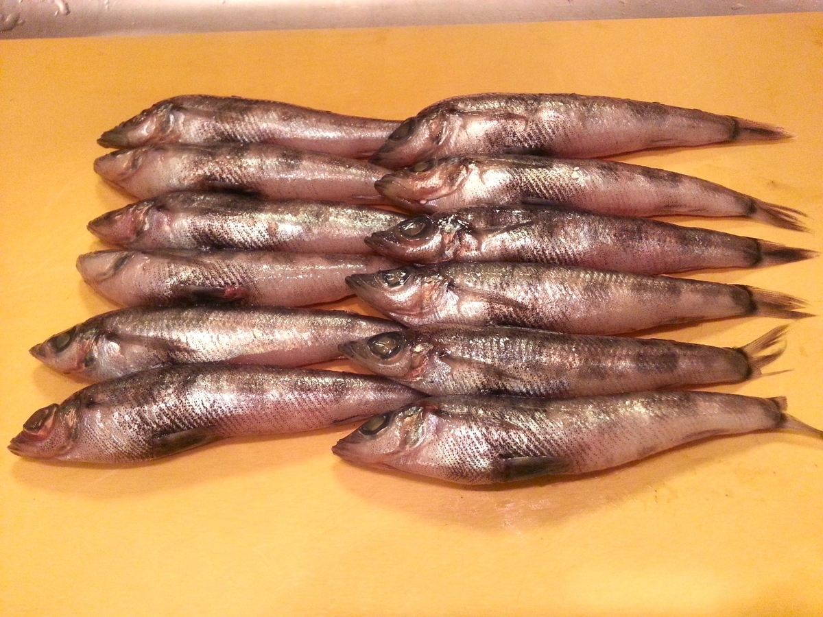 深海魚 メヒカリ唐揚げ 作り方 頭アリ ナシ美味しいのは 比較検証 よちよちエクスプレス 深海魚 メヒカリ唐揚げ 作り方 頭アリ ナシ美味しいのは 比較検証 よちよちエクスプレス