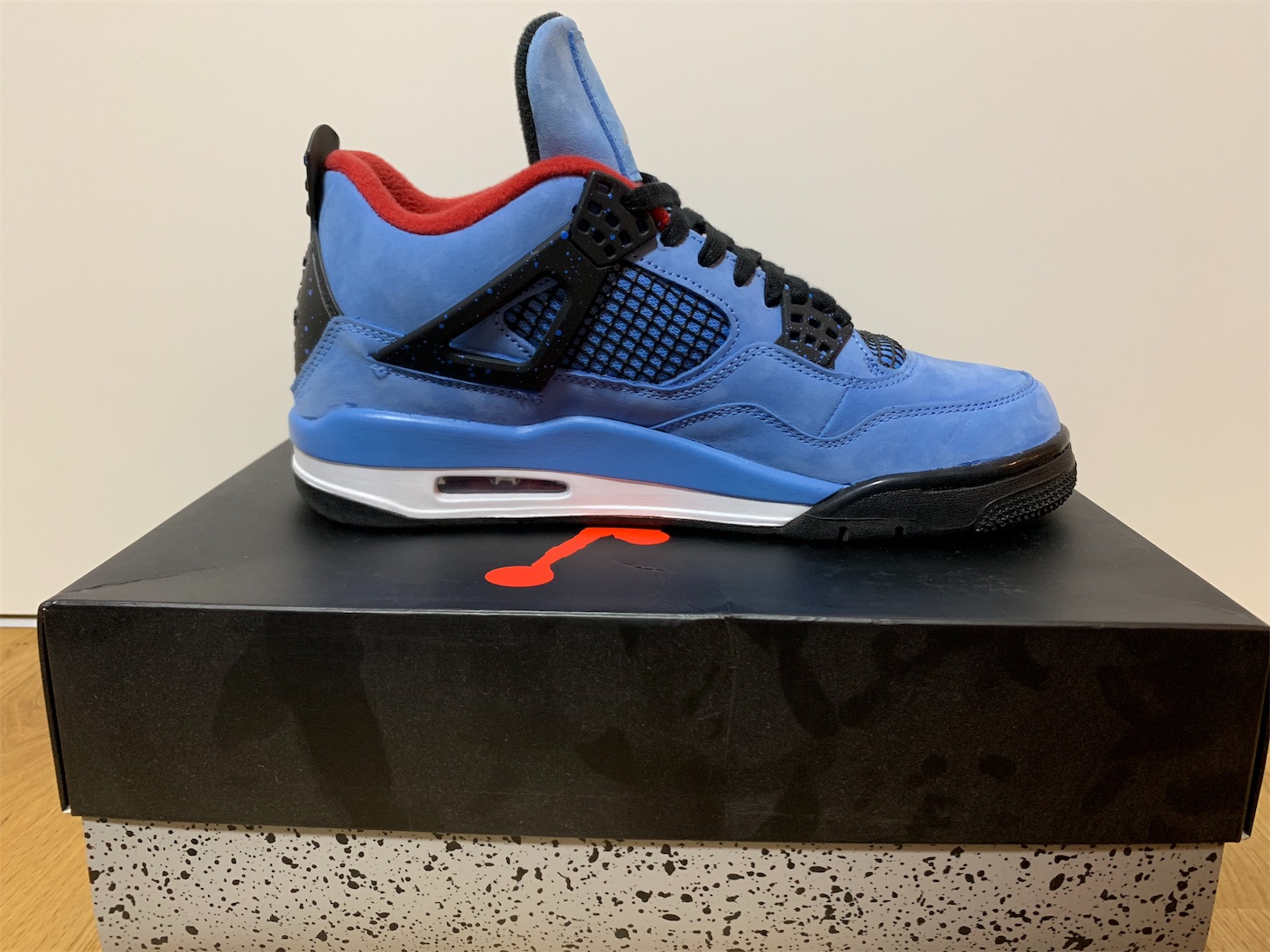 air jordan 4 travis scott real vs fake