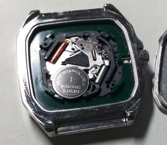 ALBA V733-5A30 角型三針クォーツ 電池交換 - 古時計にワニ革着せて