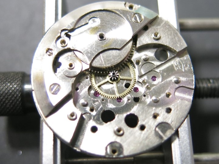 ENICAR 腕時計2針 ゴールドカラー 不動品 Yahoo!オークション -「(s m)」(エニカ) (あ行)の落札相場・落札価格