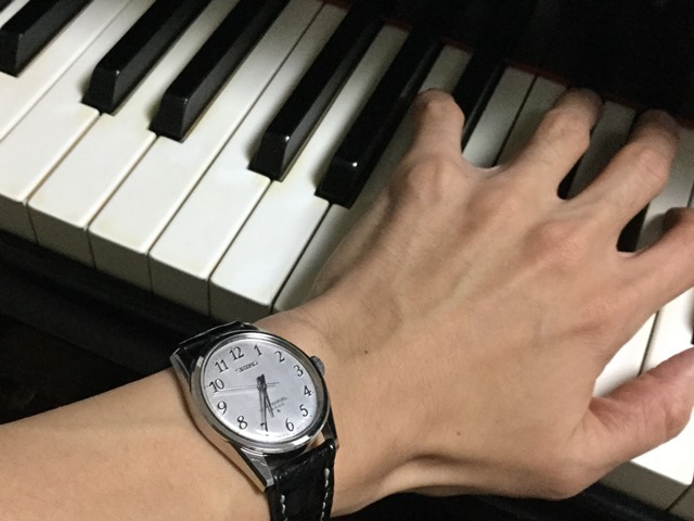 時計博愛主義になってきた（今日の時計はVAGARYアナデジテンプ