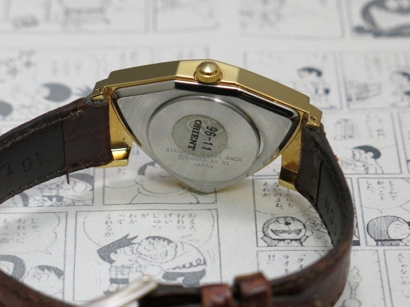 自由奔放な三男坊 - 古時計にワニ革着せて