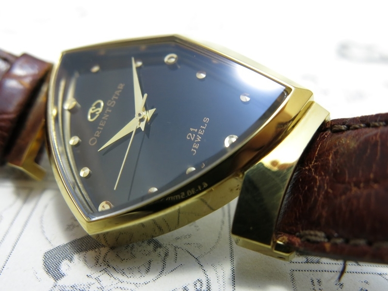 自由奔放な三男坊 - 古時計にワニ革着せて