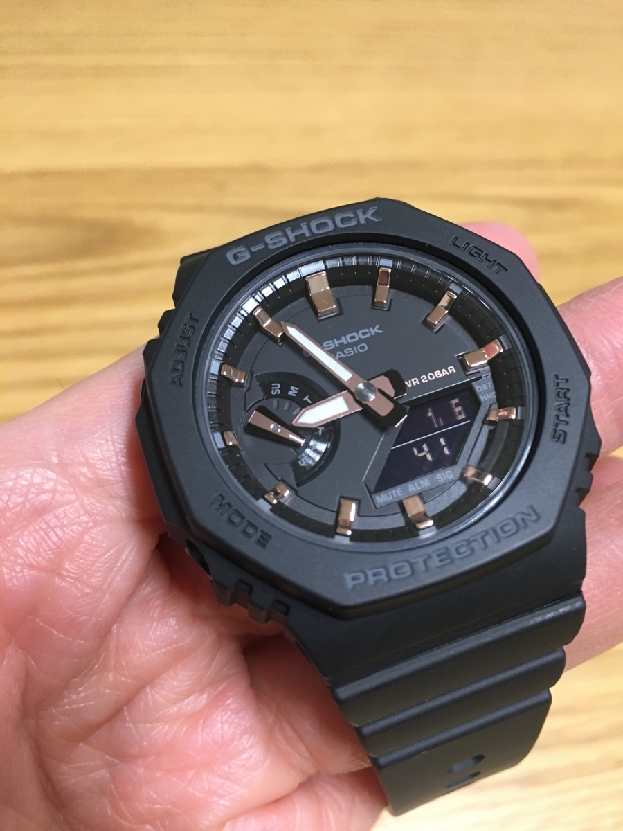 ミッドサイズのカシオーク GMA-S2100-1AJF - 古時計にワニ革着せて