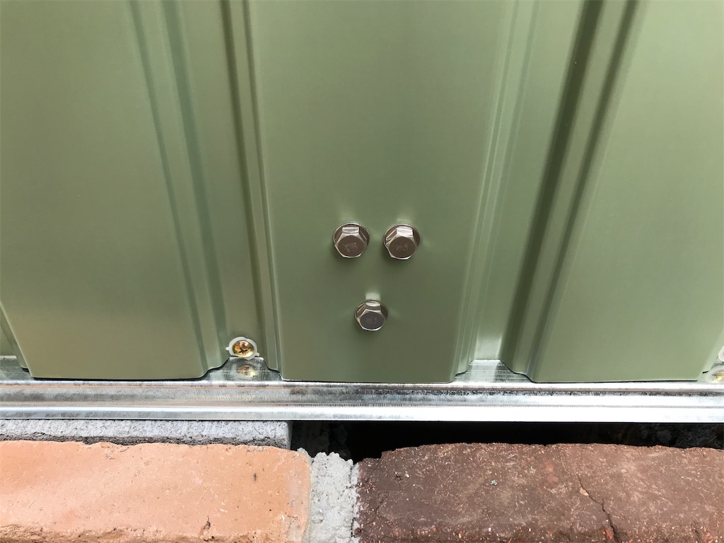 お庭づくり 05 4 ユーロ物置 アンカー工事と砕石床 ドットパパの家づくりダイアリー