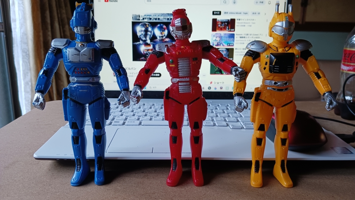 最近はメタルヒーローシリーズのソフビを集めてます - クロス