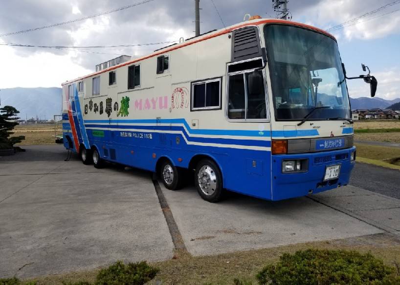 気になる中古車紹介シリーズ第１１弾 動く家 バスキャンピングカー タクドラ 大学生