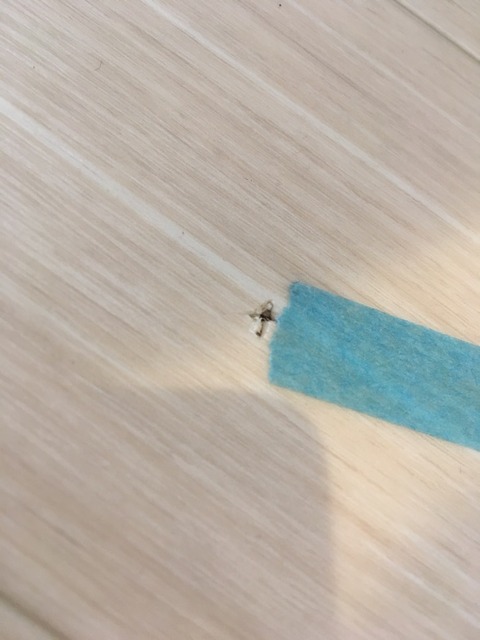 火災保険対象の床の傷