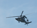 [航空自衛隊][UH-60J]「しもきた」上空をパスするUH-60J。