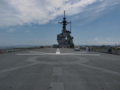 [海上自衛隊][しもきた]ヘリ甲板より艦首方向を望む。旧着艦基準線が判ります。