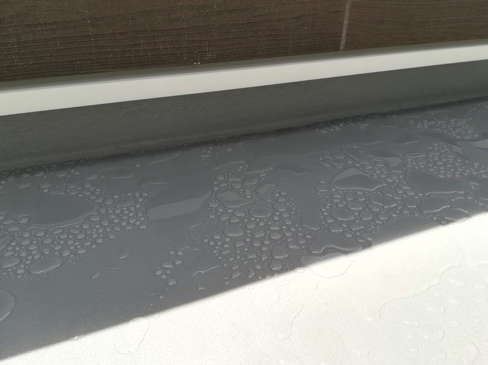 ベランダの水たまり ヨウのおうちでブログ