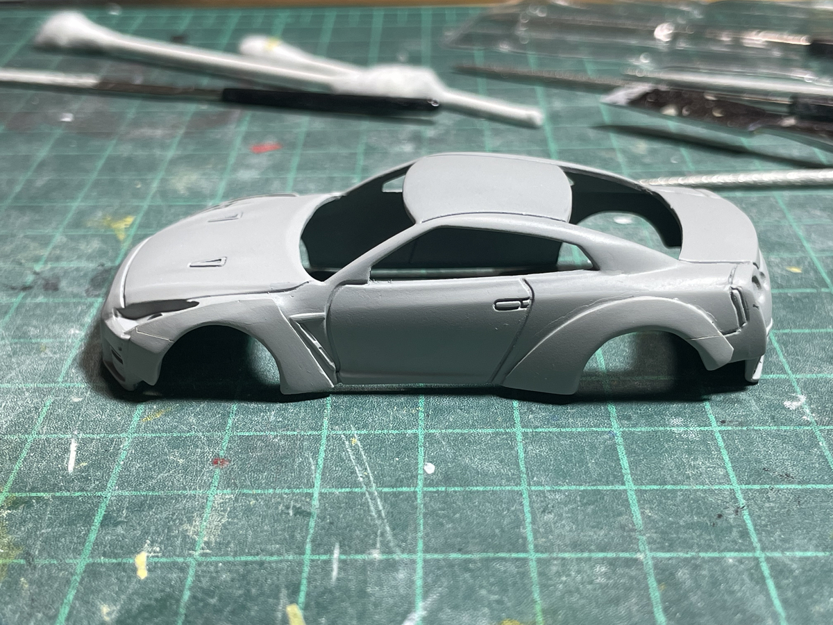 トミカ・改造】R35GTR リバティーウォーク仕様に改造 前編 - カー