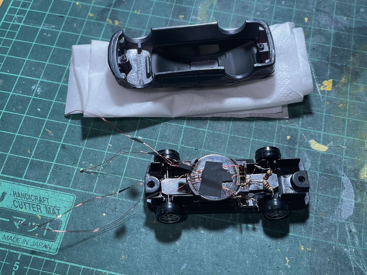 トミカ・改造】LEDを組み込みトミカのヘッドライトを光らせる方法