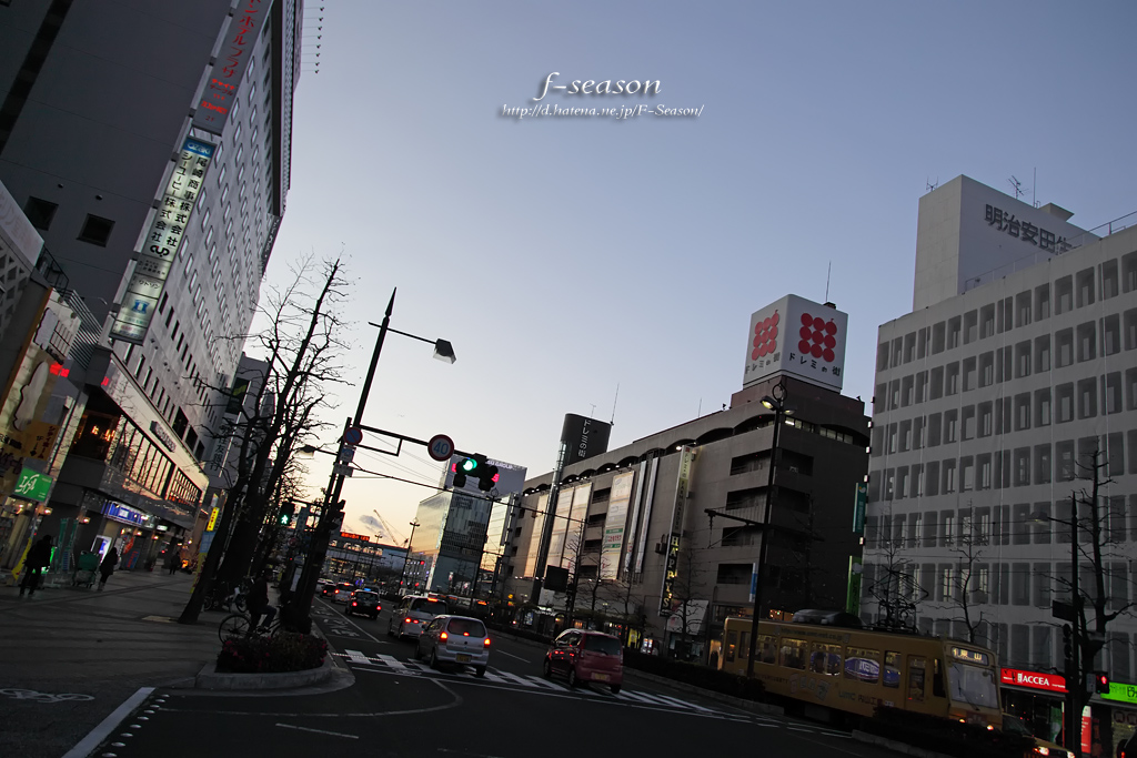 夕暮れの桃太郎大通り/岡山市北区平和町にて