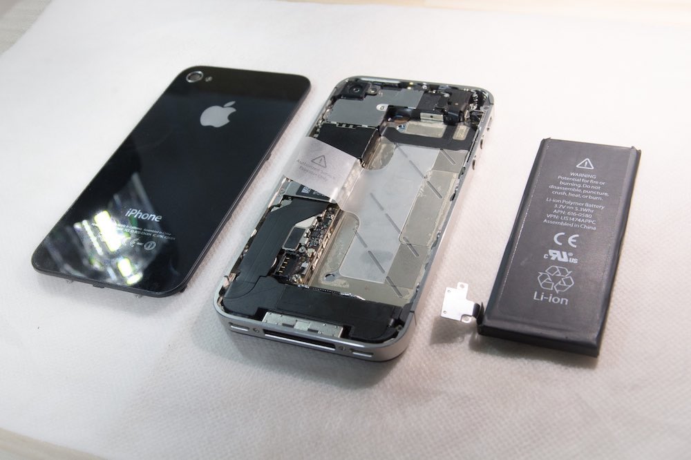 iPhone4 バッテリーケース iPhone4/4S専用バッテリー内蔵ケース | ベニイ電機