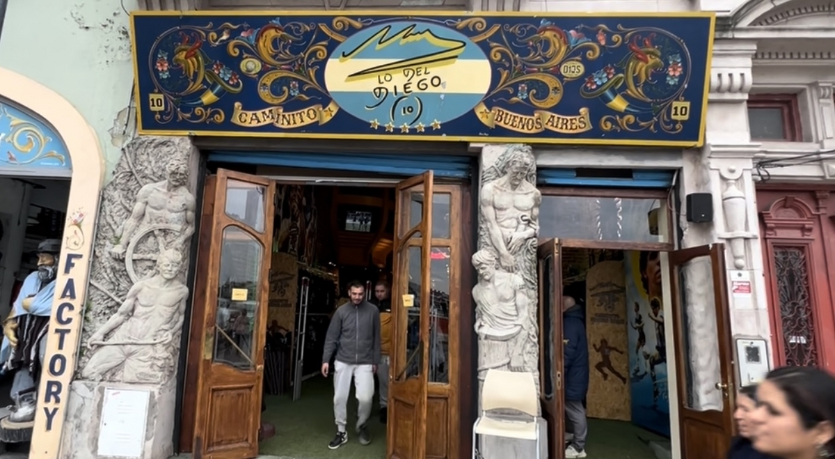 アルゼンチン観光】マラドーナ好き必見！ CAFE DIEGOに行って来