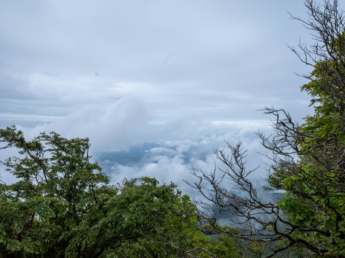 雨降山