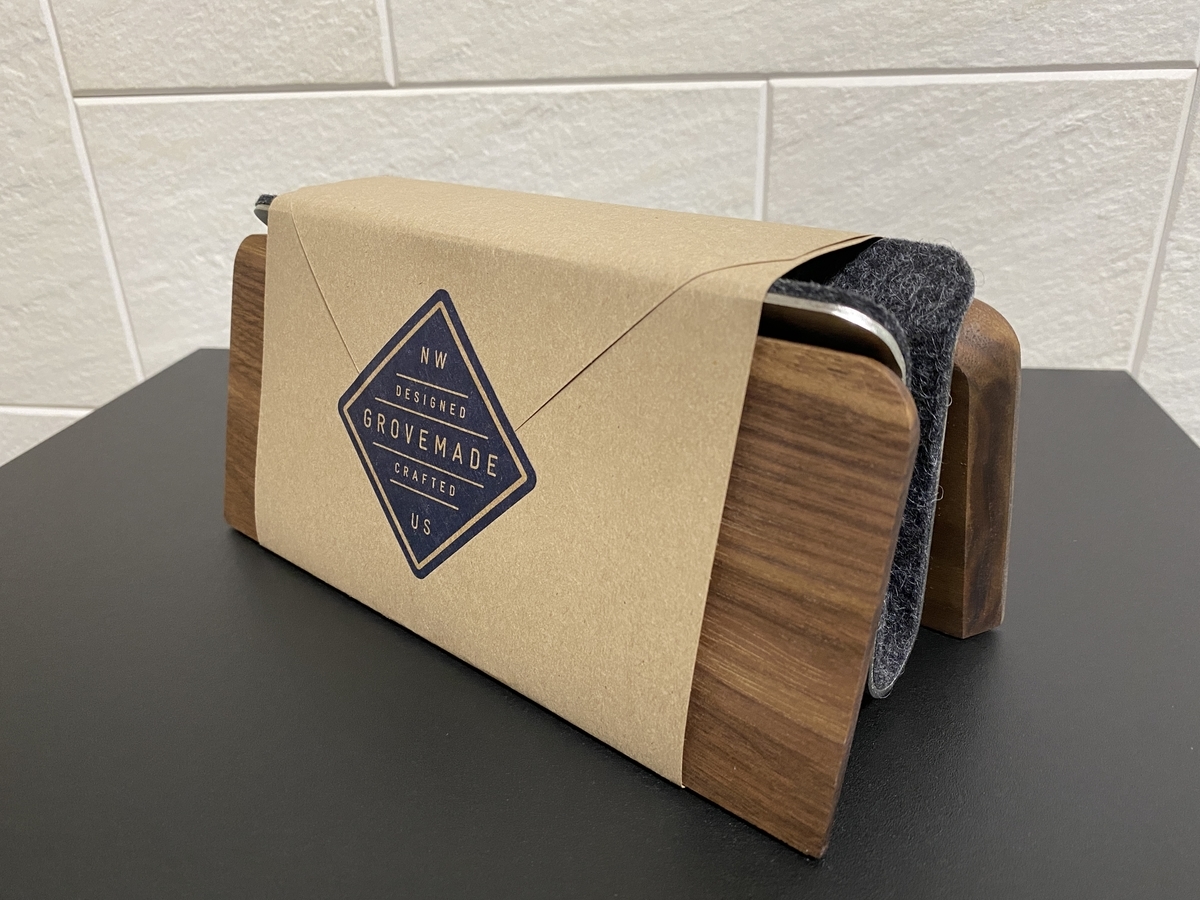 Grovemade / Walnut MacBook Dock