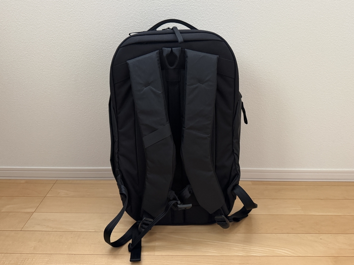 一度使用 美品 Able Carry Max EDC X-Pac 本物 Amazon.co.jp: 新 able