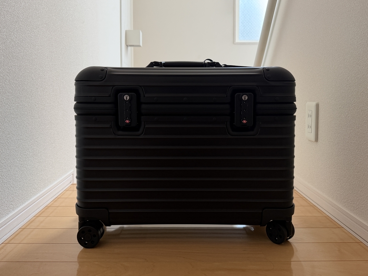 RIMOWA ORIGINAL PILOT BLACK - FairWind-Weblog