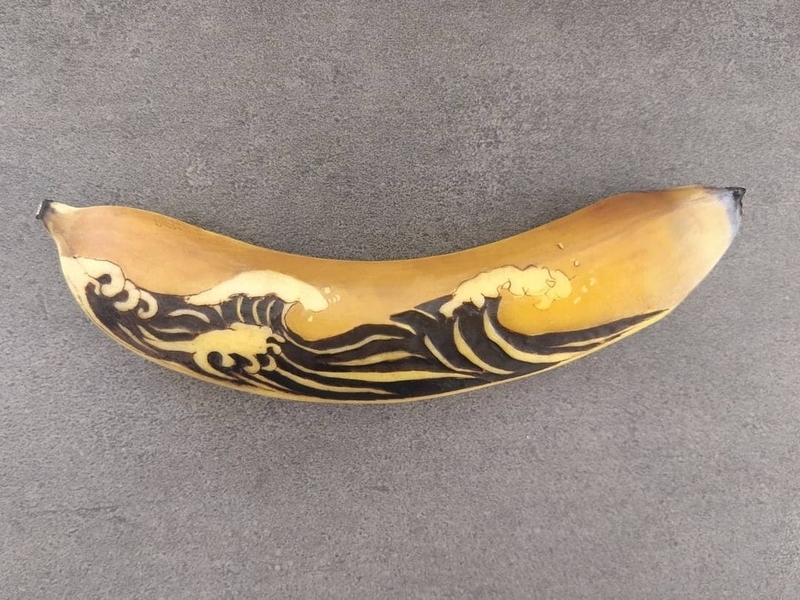 インクは使わず模様を描くバナナ アート New S World