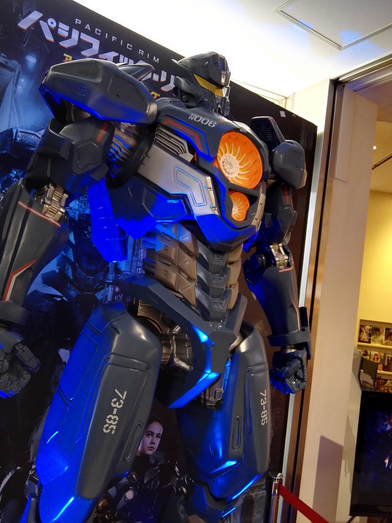 パシフィック リム アップライジング鑑賞 アクションがトランスフォーマー感 30代会社員 藤子の行った 買った 考えた