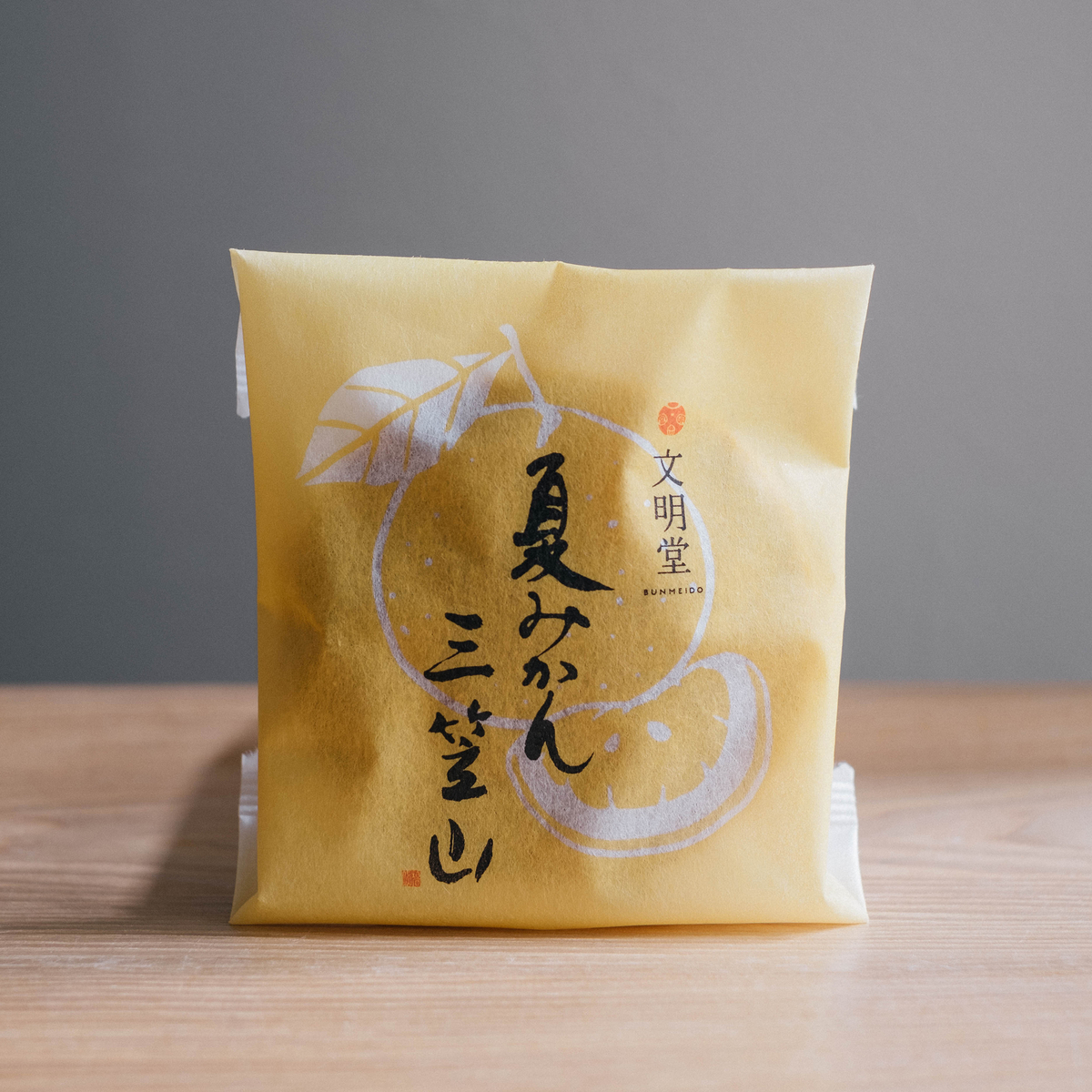 文明堂東京 夏みかん 三笠山 どら焼きを食べる 文明堂東京 夏みかん 三笠山 どら焼きを食べる