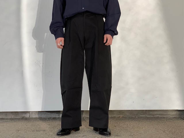 パンツ STUDIONICHOLSON VOLUME PLEAT PANTS STUDIO NICHOLSON / PEACHED COTTON TWILL DEEP PLEAT VOLUME