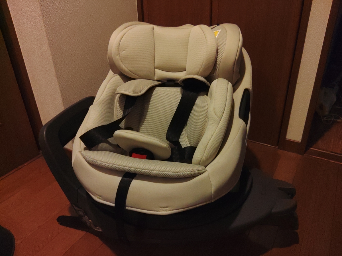 Combi The S 安全性と利便性を両立させた回転式チャイルドシート