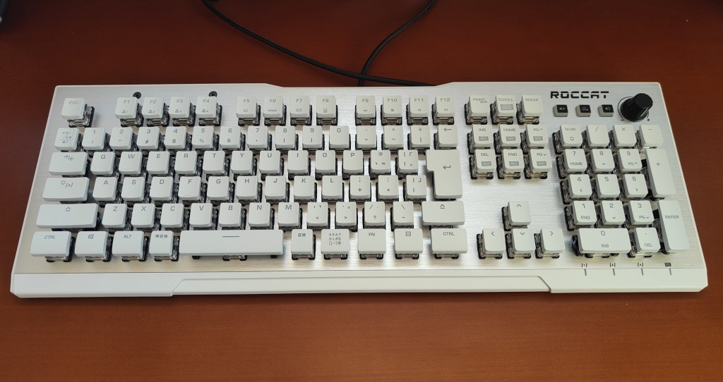 ROCCAT Vulcan 122 AIMO レビュー 見た目全振りだが機能面も悪くはない