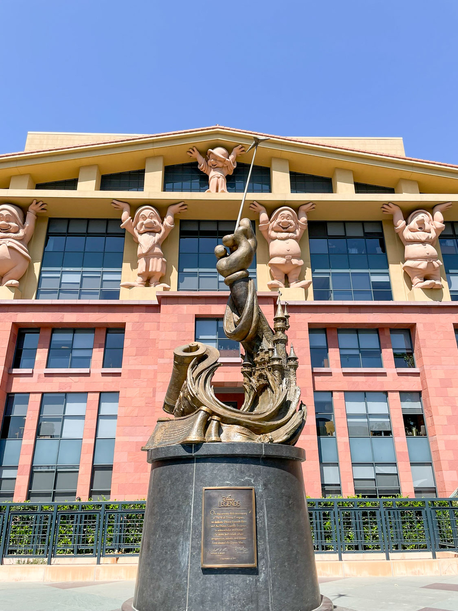 東京ディズニーランド プルートブロンズ像
