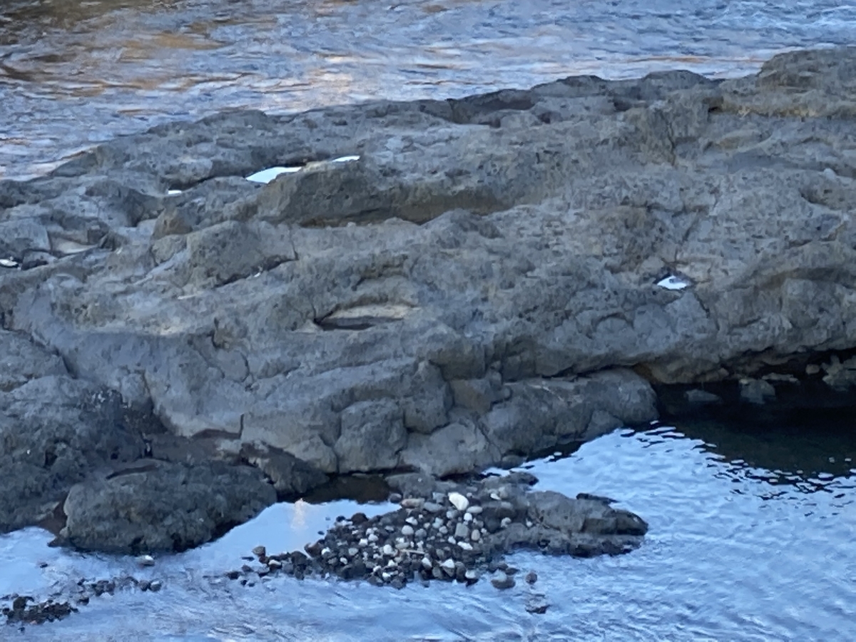 ポットホールと縄状溶岩 Geogami S Blog