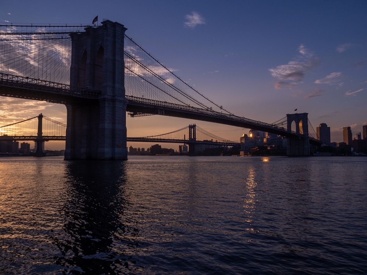 早朝のブルックリン橋を歩く。 - 山と写真と毎日と