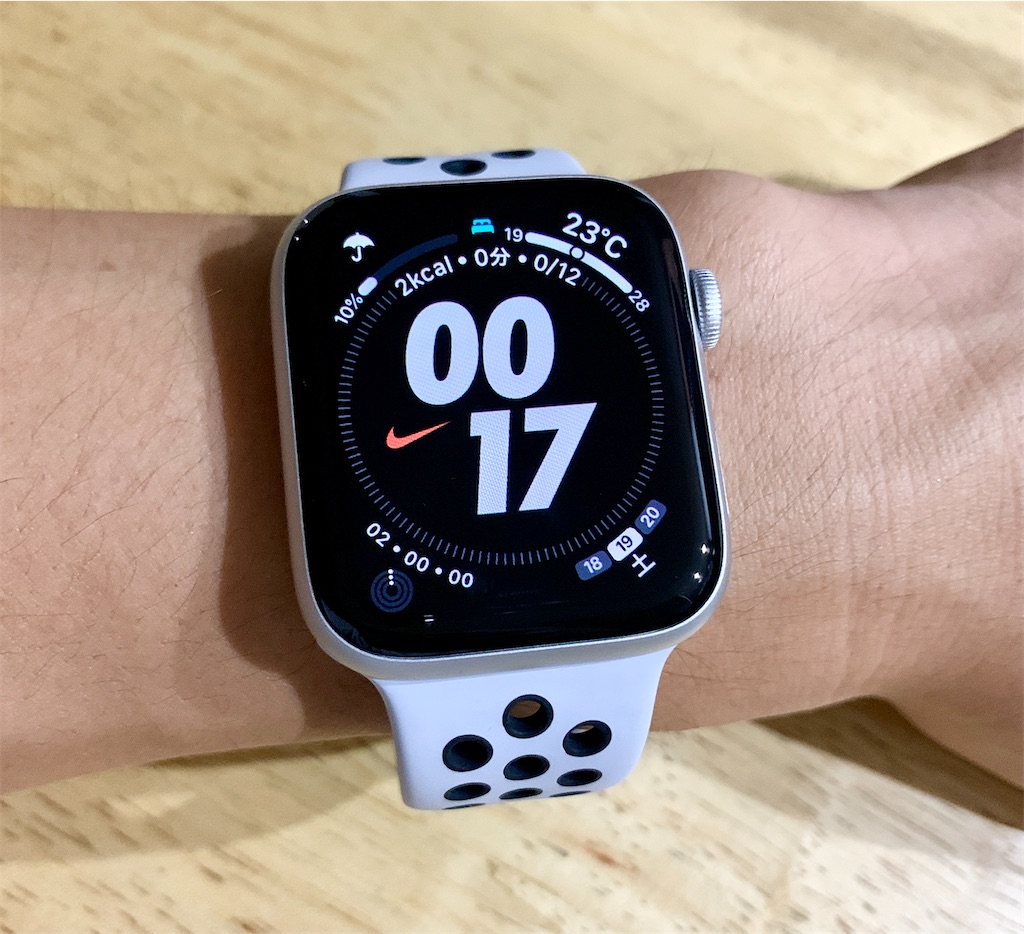 Apple Watch SE 開封 - MONO-LOG