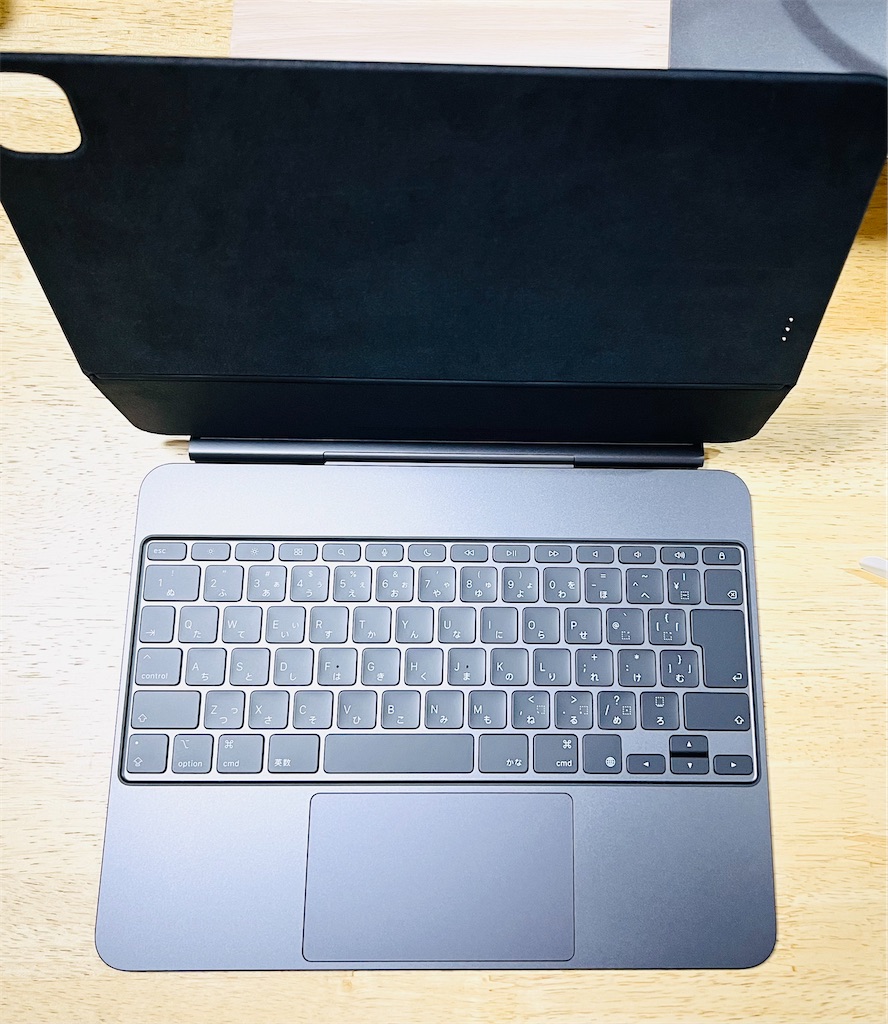 レビュー】M4 iPad Pro 13インチ用に Magic Keyboard を購入