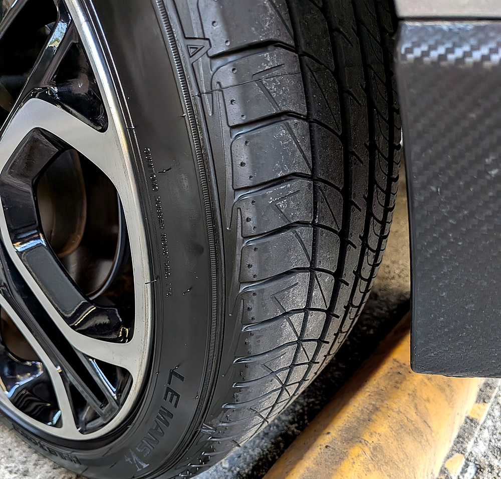 スイフトスポーツ ZC33S：純正タイヤからダンロップ LE MANS V+に交換