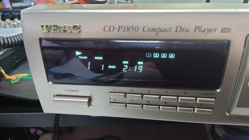 TEAC ＣＤプレーヤー　ＣＤ－Ｐ１８５０【再生動作良好】 CD-P1820｜TEAC ティアック CD-P1850 CDプレーヤー CD-RW対応
