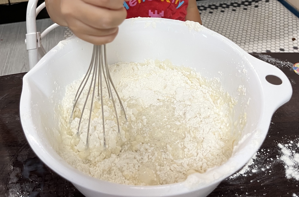 ４歳のホットケーキ作り