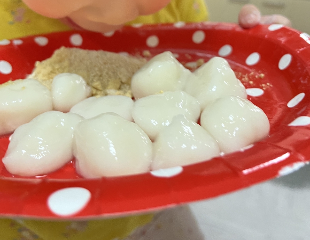 ４歳の白玉団子づくり