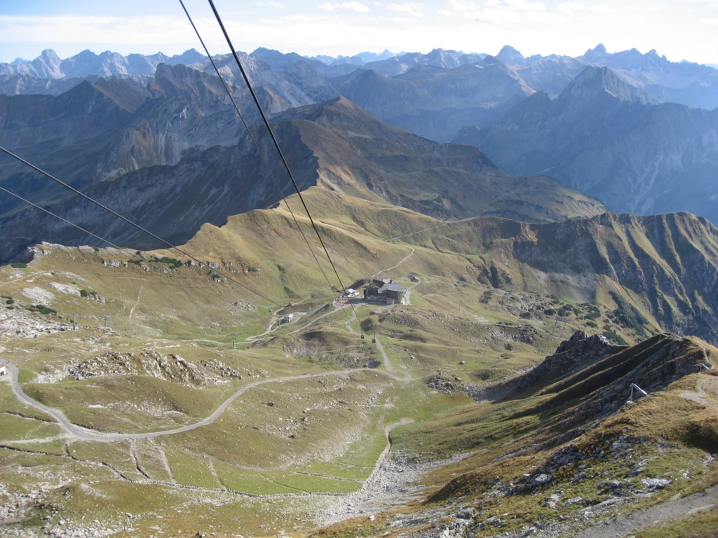 ケーブルカーで登るアルゴイ地方の山