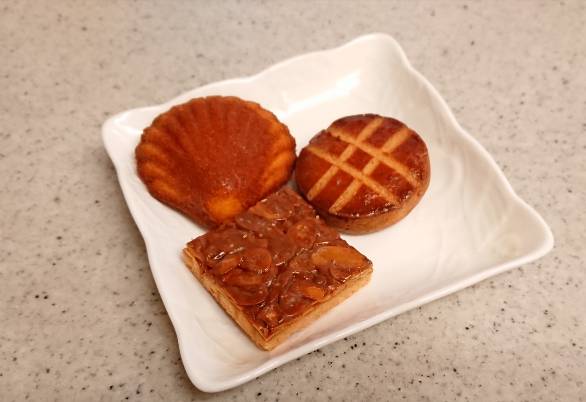 山本道子の店 マーブルクッキー２缶、レガルドチヒロ ピンク・グリーン セット 山本道子の店 マーブルクッキー2缶、レガルドチヒロ ピンク